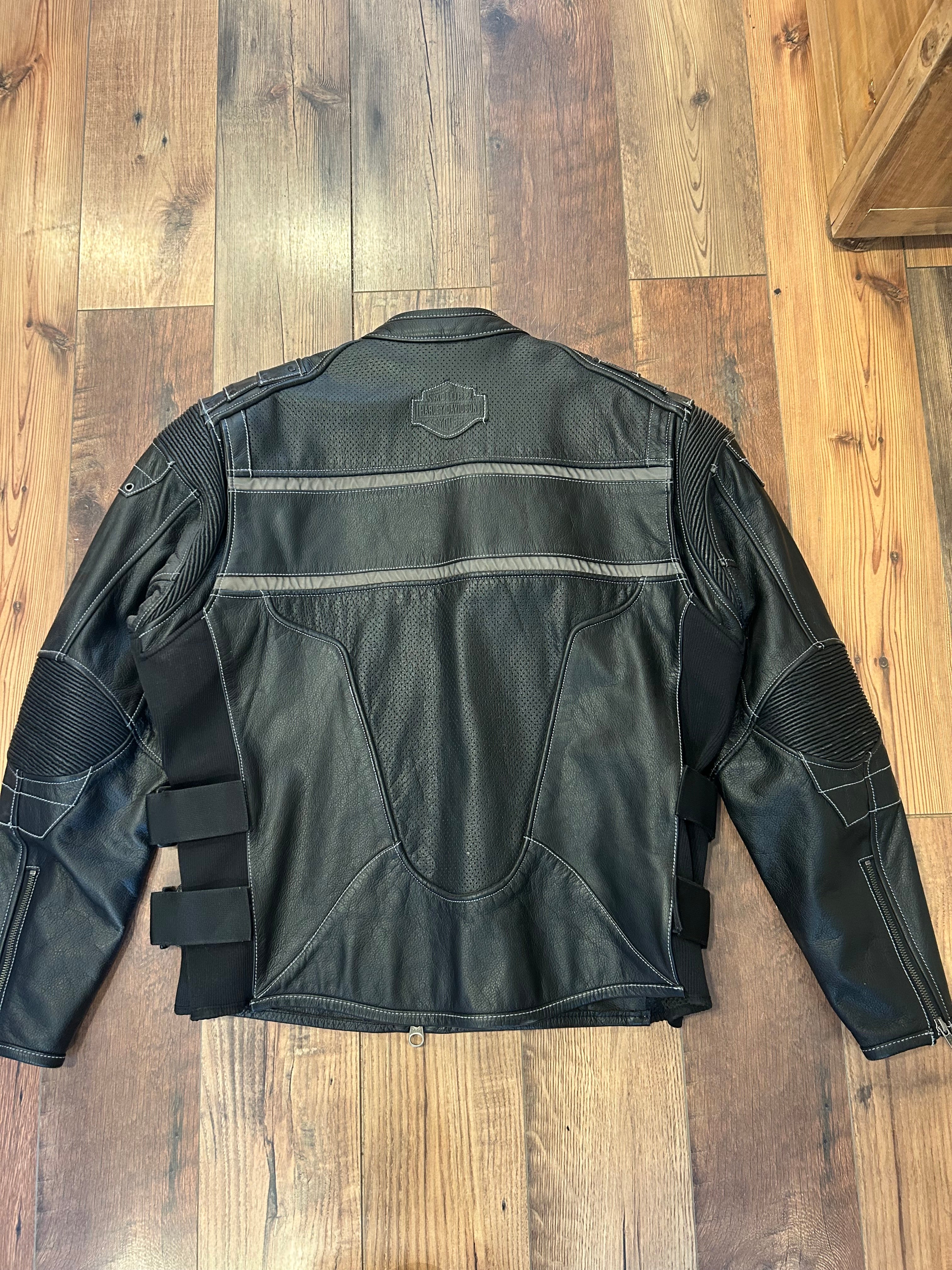 Harley-Davidson Leather Riding Jacket – Men’s XL – #97107-12VM