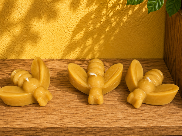 Cute Bee 100% Beeswax candle